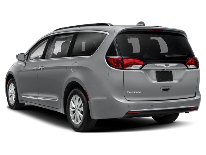 2019 Chrysler Pacifica Limited Exterior Shot 10