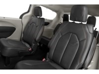 2019 Chrysler Pacifica Limited Interior Shot 5