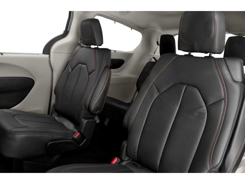 2020 Chrysler Pacifica Touring-L Plus Interior Shot 5