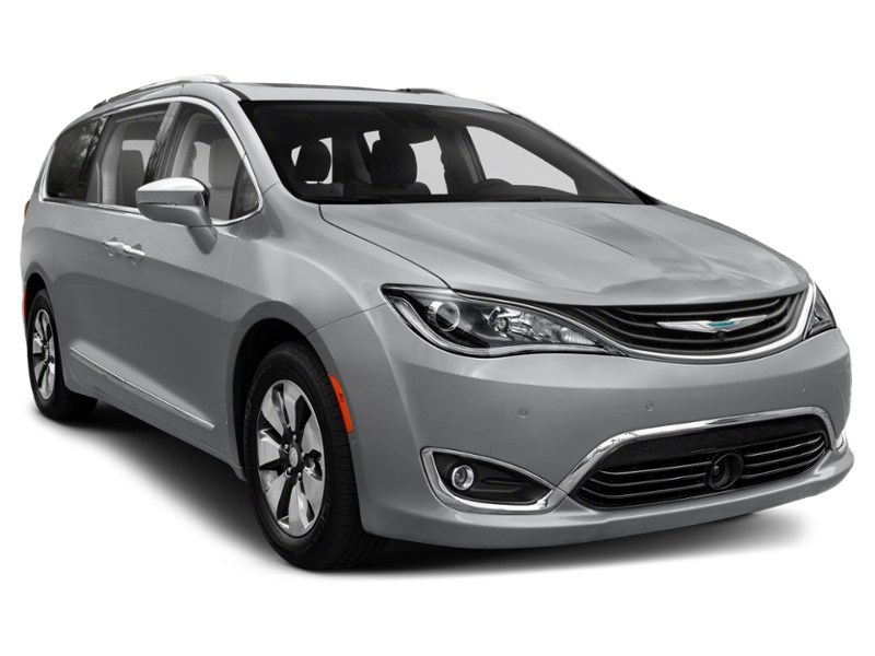 2020 Chrysler Pacifica Hybrid Limited Exterior Shot 9