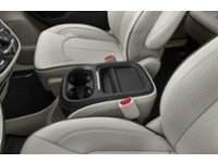 2020 Chrysler Pacifica Hybrid Limited Interior Shot 7