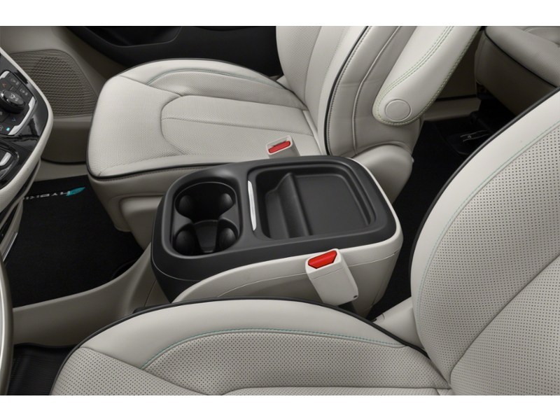 2020 Chrysler Pacifica Hybrid Limited Interior Shot 7