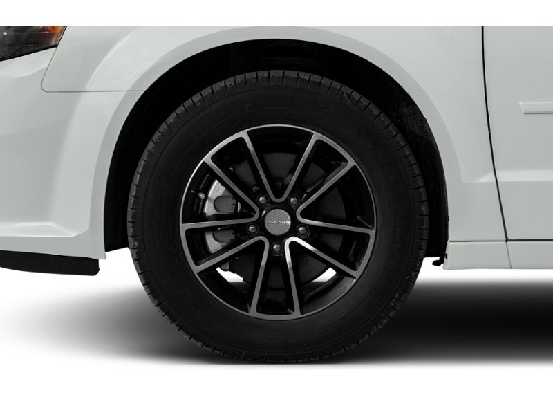 2019 Dodge Grand Caravan GT Exterior Shot 5