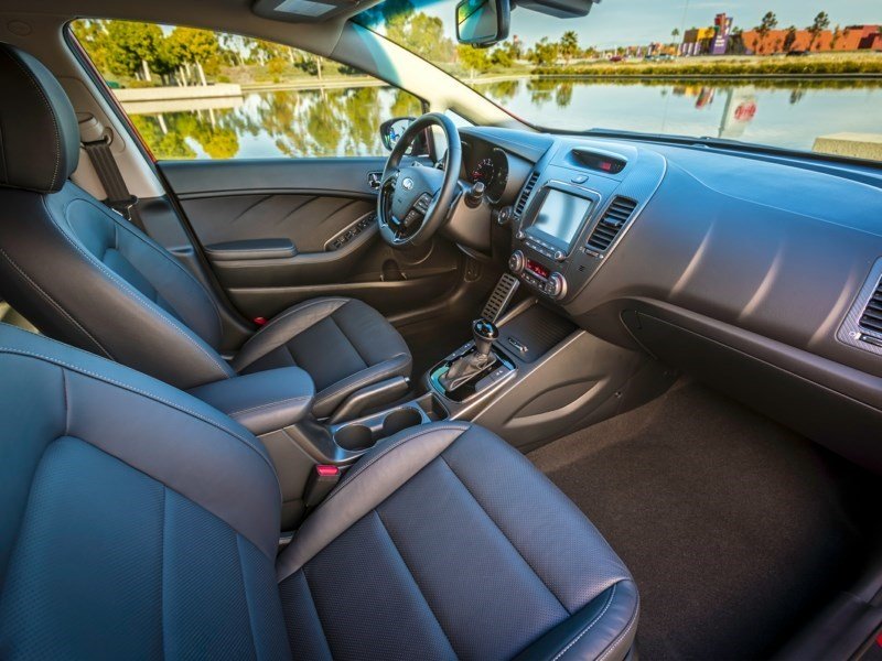 2017 Kia Forte LX (M6) OEM Shot 6