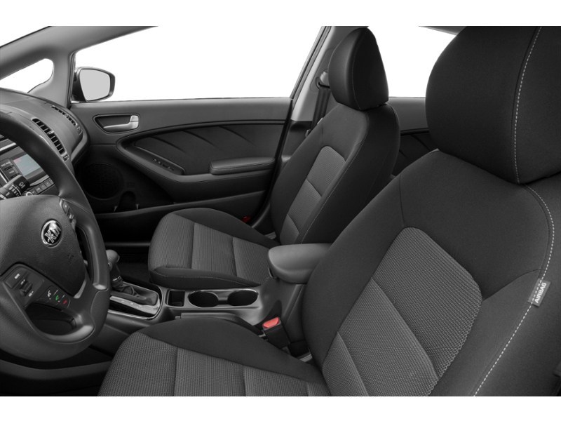 2018 Kia Forte LX (A6) Interior Shot 4