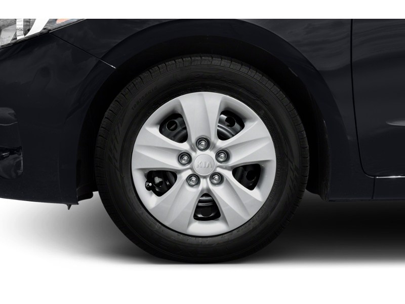 2018 Kia Forte LX (A6) Exterior Shot 5