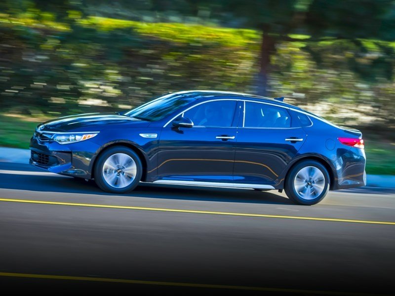 2019 Kia Optima HEV LX OEM Shot 4