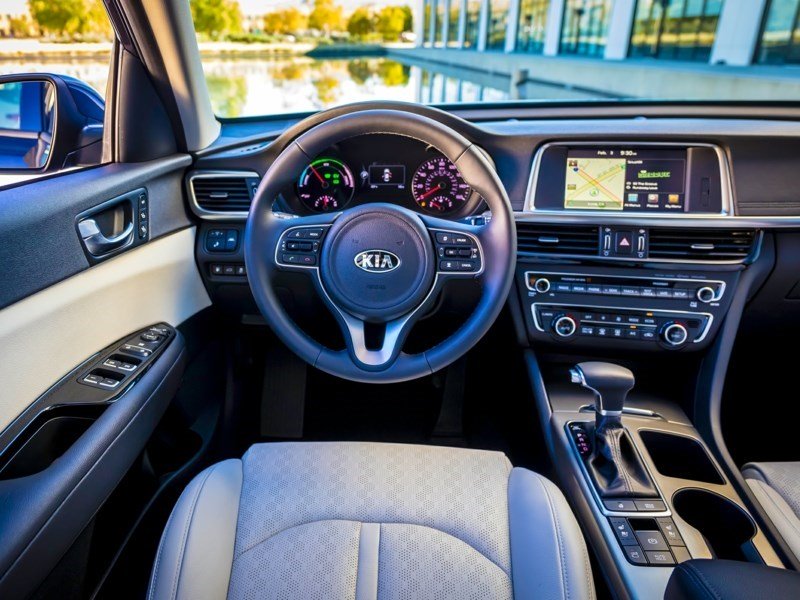 2019 Kia Optima HEV LX OEM Shot 5