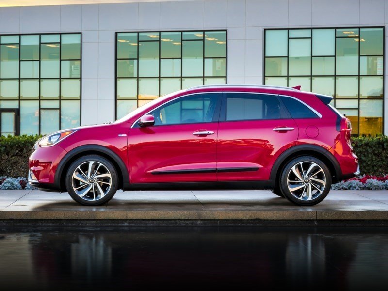 2019 Kia Niro L OEM Shot 2