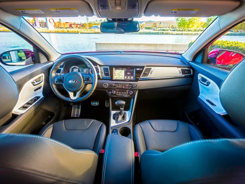 2019 Kia Niro L OEM Shot 6