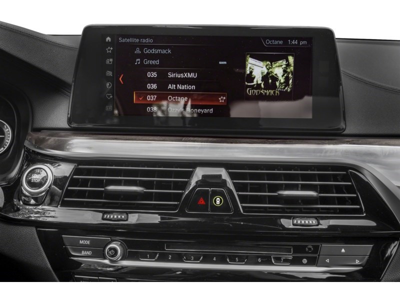 2018 BMW 530e xDrive iPerformance Interior Shot 2