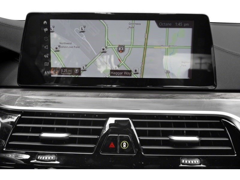 2018 BMW 530e xDrive iPerformance Interior Shot 8