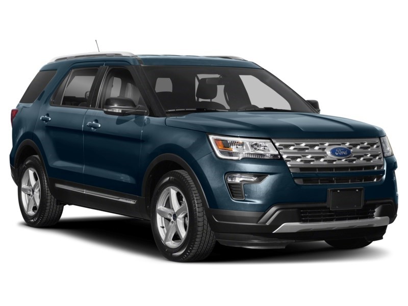 2018 Ford Explorer XLT 4WD Exterior Shot 9