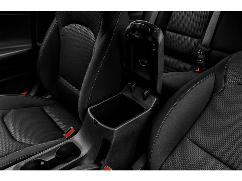 2019 Hyundai Elantra GT Preferred (A6) Interior Shot 7