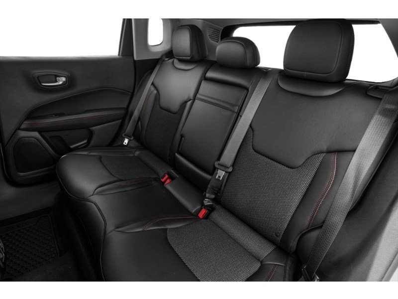 2017 Jeep New Compass Trailhawk Interior Shot 5