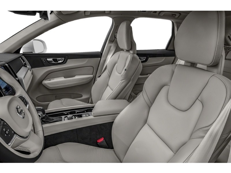 2019 Volvo XC60 T6 Inscription Interior Shot 4