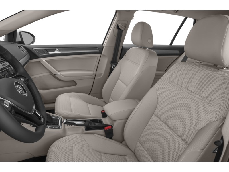 2019 Volkswagen Golf 1.4 TSI Comfortline (A8) Interior Shot 4