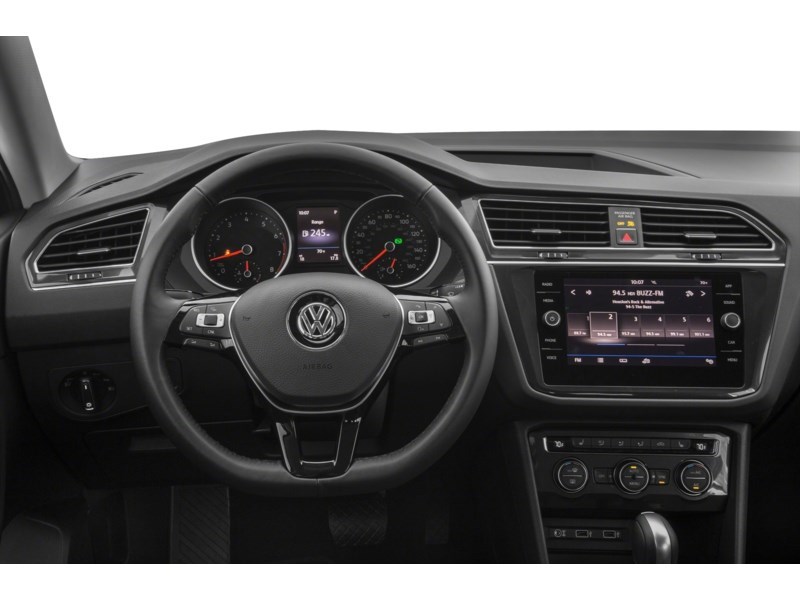 2019 Volkswagen Tiguan Comfortline Interior Shot 3