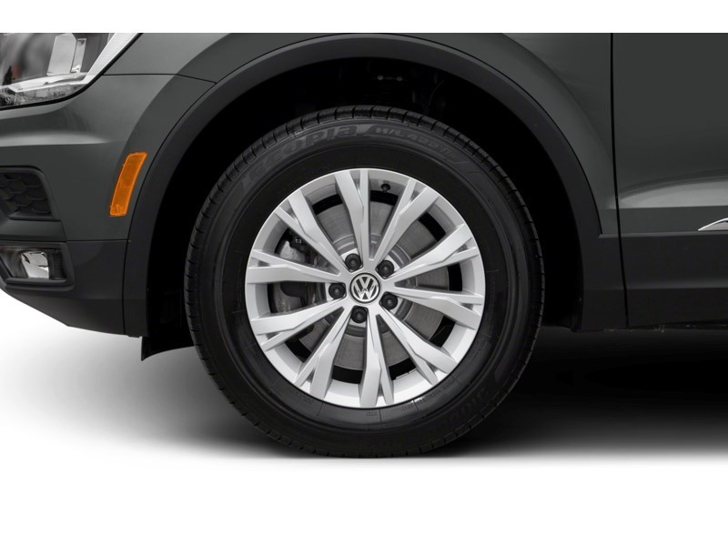 2019 Volkswagen Tiguan Comfortline Exterior Shot 5