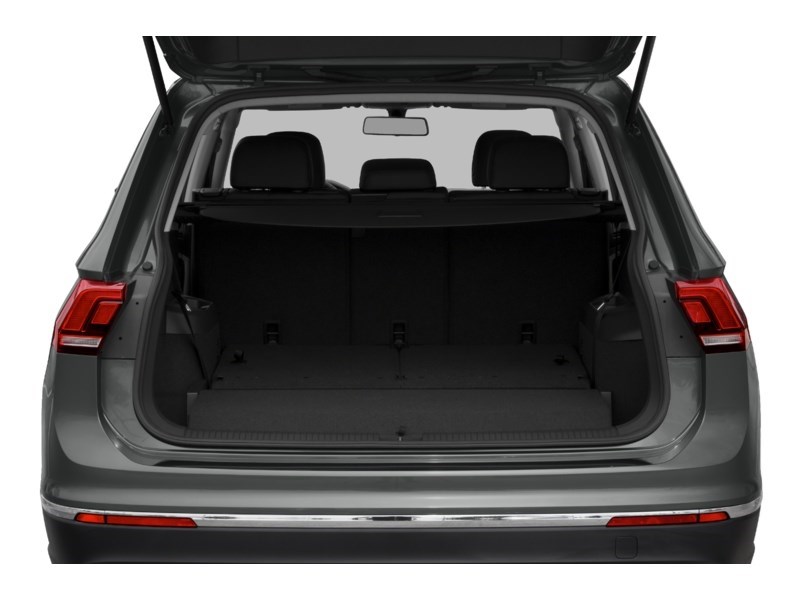 2019 Volkswagen Tiguan Comfortline Exterior Shot 4