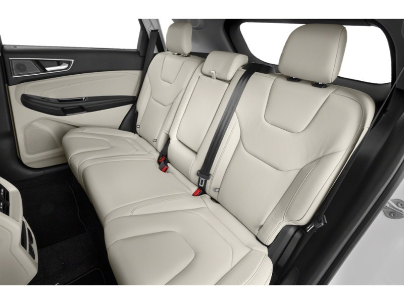 2019 Ford Edge Titanium Interior Shot 5