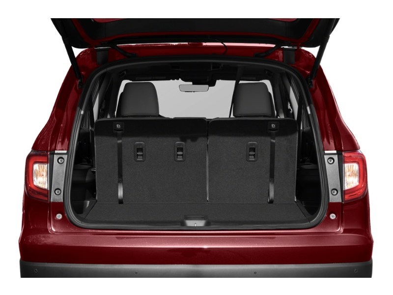 2020 Honda Pilot Touring 7P Exterior Shot 4