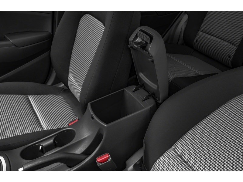 2021 Hyundai Kona 1.6T Trend Exterior Shot 11