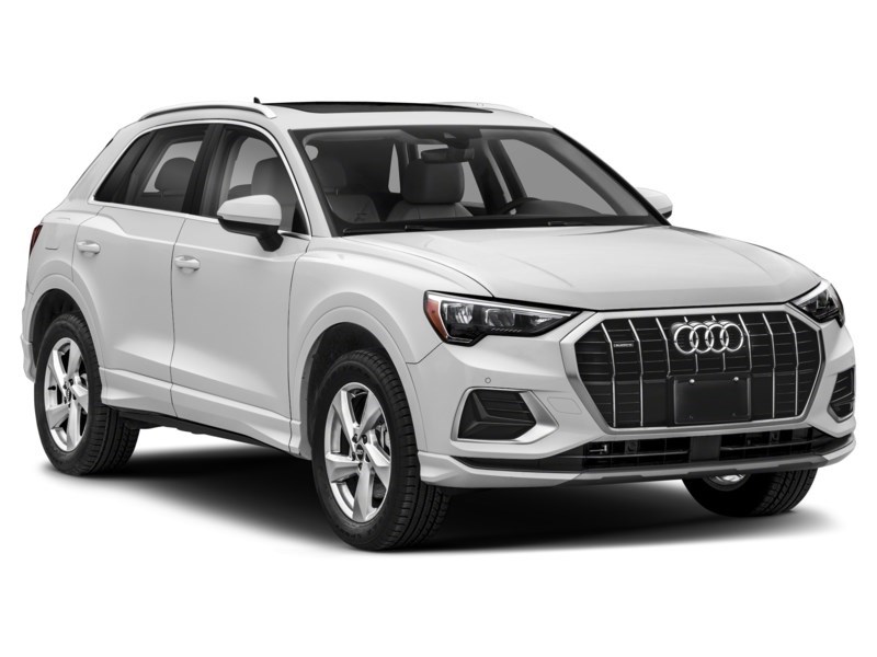 2019 Audi Q3 2.0T Technik Exterior Shot 8