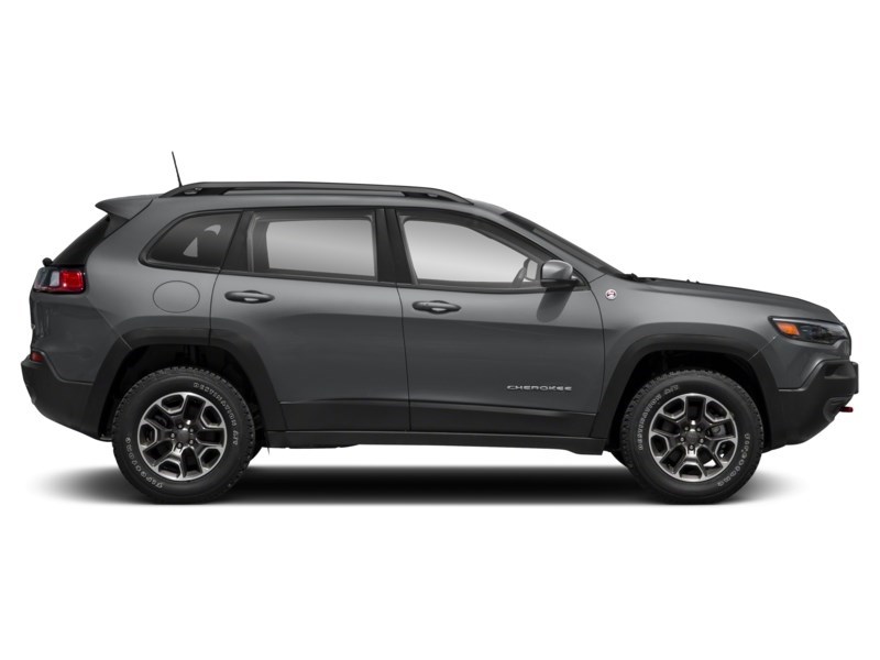 2019 Jeep Cherokee Trailhawk Exterior Shot 10