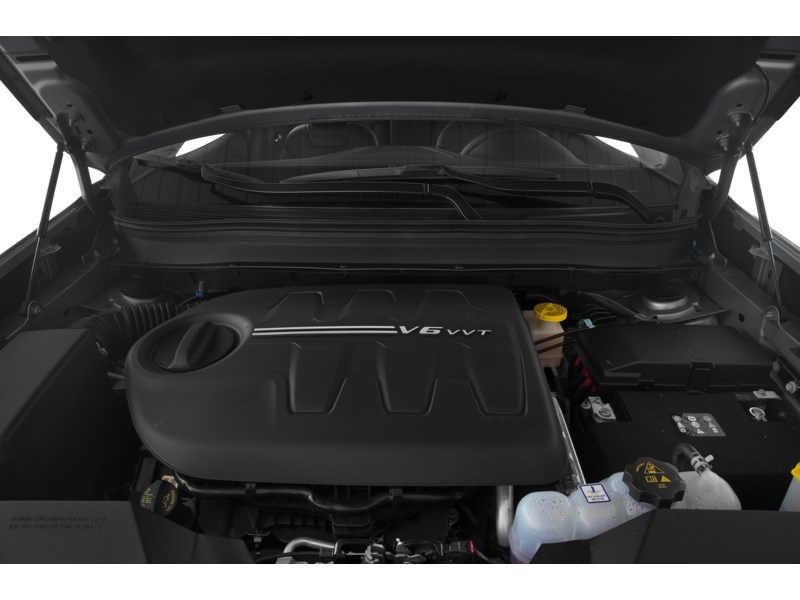 2019 Jeep Cherokee Trailhawk Exterior Shot 3