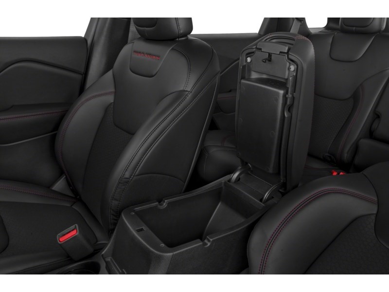 2019 Jeep Cherokee Trailhawk Interior Shot 7