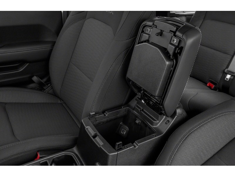 2018 Jeep Wrangler Unlimited Sahara Interior Shot 7
