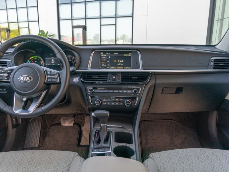 2020 Kia Optima HEV LX OEM Shot 6