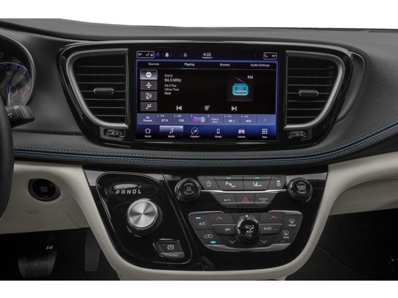 2022 Chrysler Pacifica Touring L Interior Shot 2