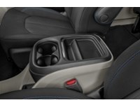 2022 Chrysler Pacifica Touring L Interior Shot 7