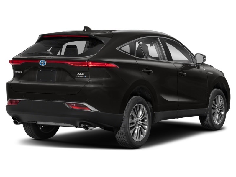 2022 Toyota Venza XLE Exterior Shot 2