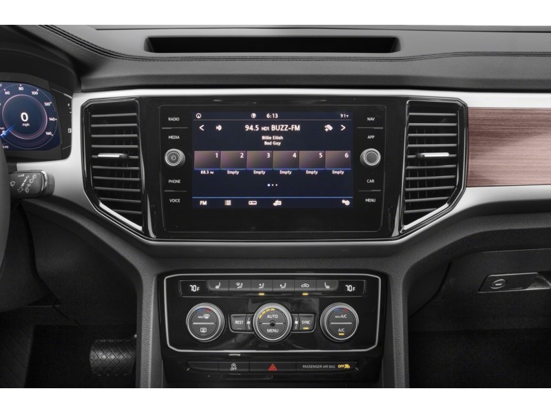 2022 Volkswagen Atlas 3.6 FSI Highline Interior Shot 2