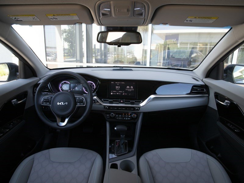 2022 Kia Niro PHEV EX OEM Shot 4