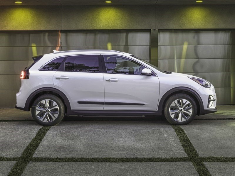 2022 Kia Niro EV EX OEM Shot 3