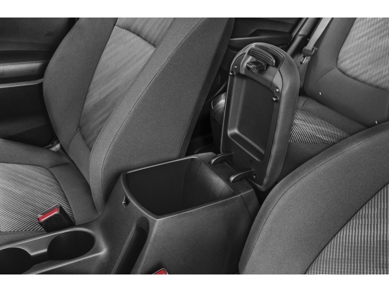 2022 Kia Seltos LX Interior Shot 7