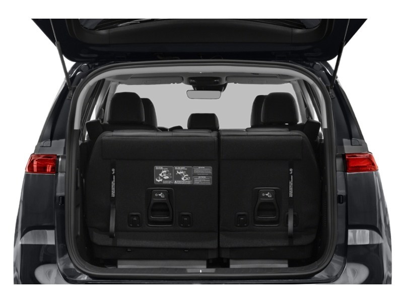 2024 Kia Carnival EX Exterior Shot 4