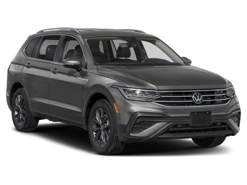 2022 Volkswagen Tiguan Comfortline Exterior Shot 8