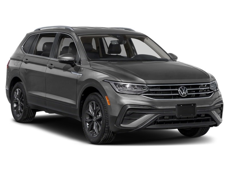 2024 Volkswagen Tiguan Comfortline Exterior Shot 8