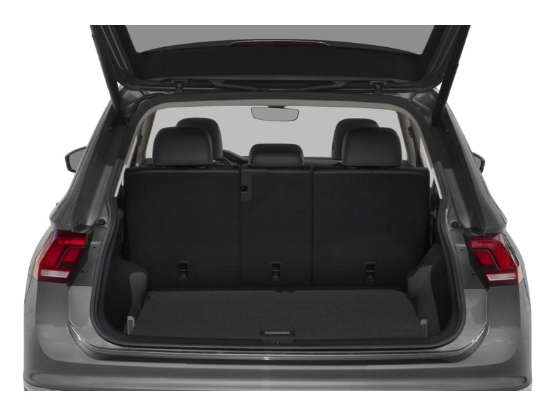 2022 Volkswagen Tiguan Comfortline Exterior Shot 4