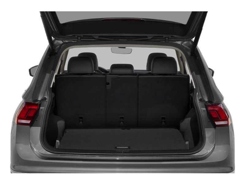 2024 Volkswagen Tiguan Comfortline Exterior Shot 4