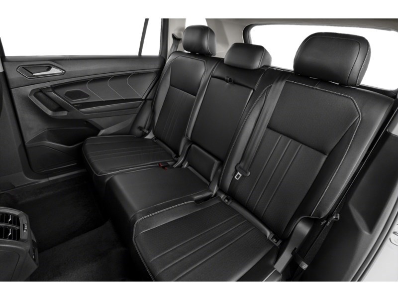 2024 Volkswagen Tiguan Comfortline Interior Shot 5