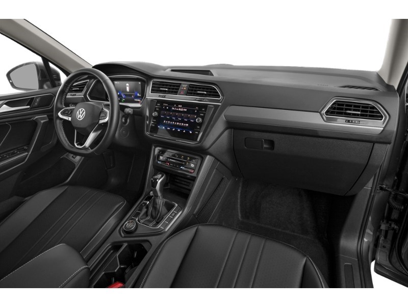 2024 Volkswagen Tiguan Comfortline Interior Shot 1