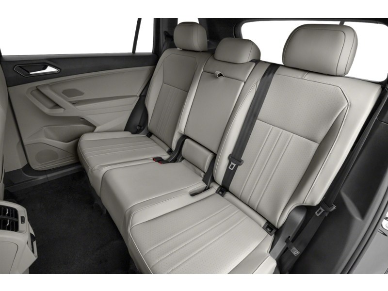 2024 Volkswagen Tiguan Comfortline R-Line Black Edition Interior Shot 5