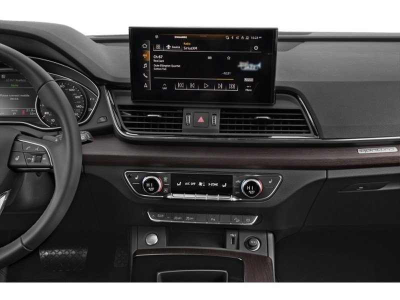 2024 Audi Q5 45 Komfort Interior Shot 2