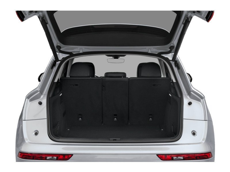 2024 Audi Q5 45 Komfort Exterior Shot 4